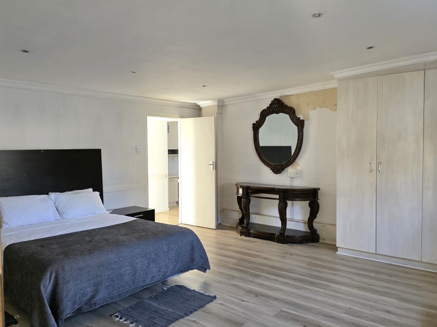 5 Bedroom Property for Sale in Wavecrest Eastern Cape